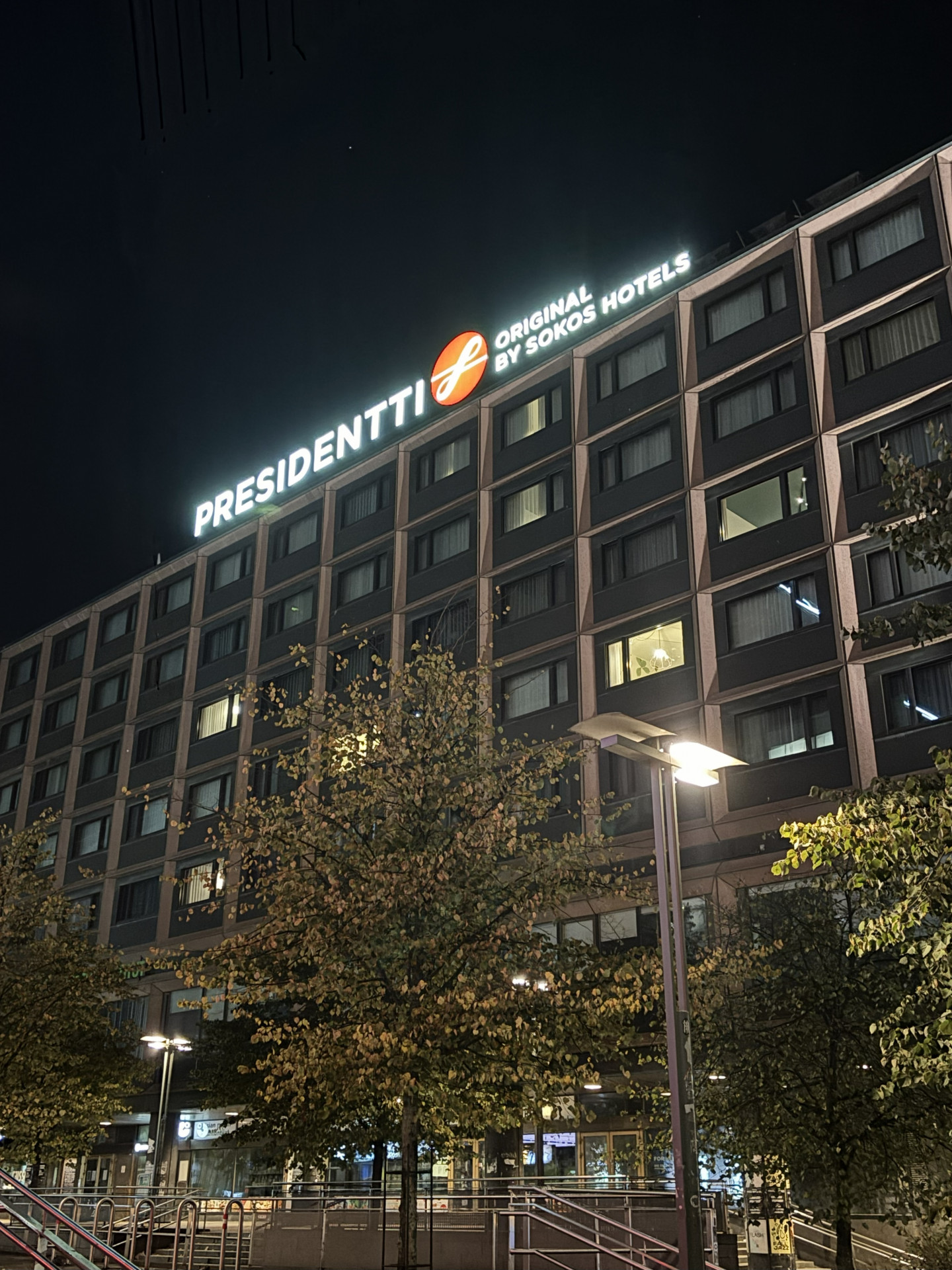 20251009_201443978_iOS