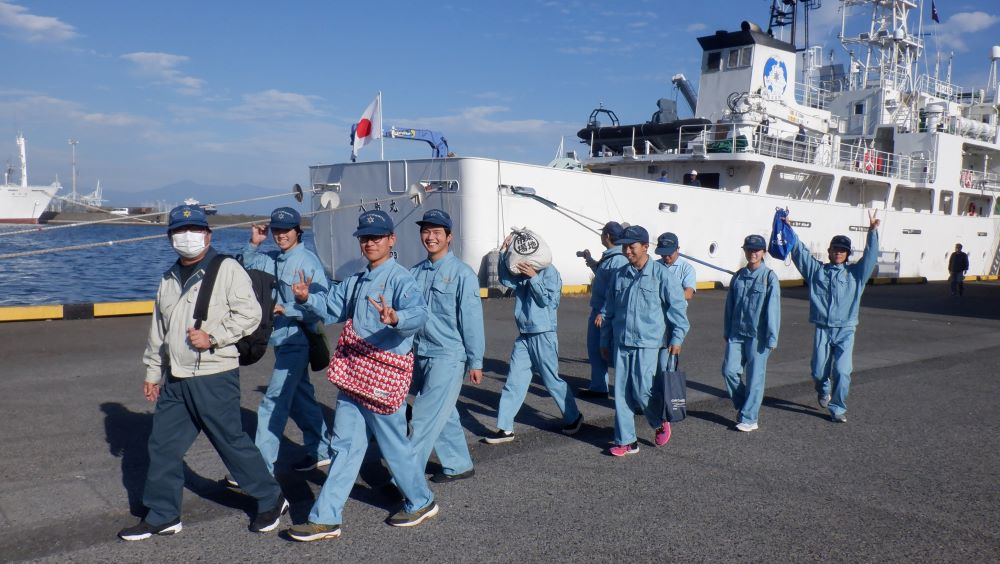 清水上陸で笑顔