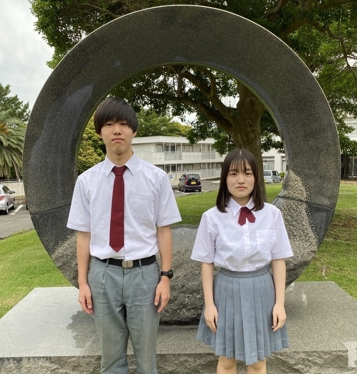 男女の夏服の写真