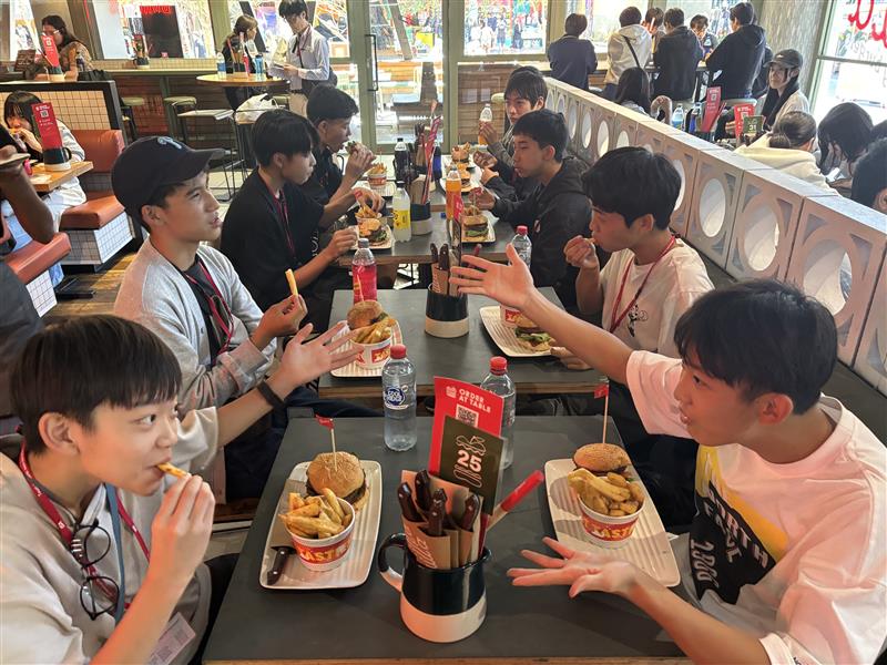 2025AUS食事