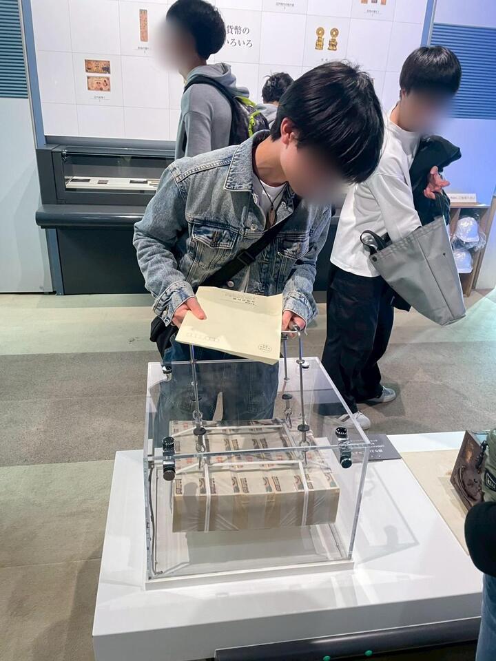 メディア4_k0955694metro.ed.jp