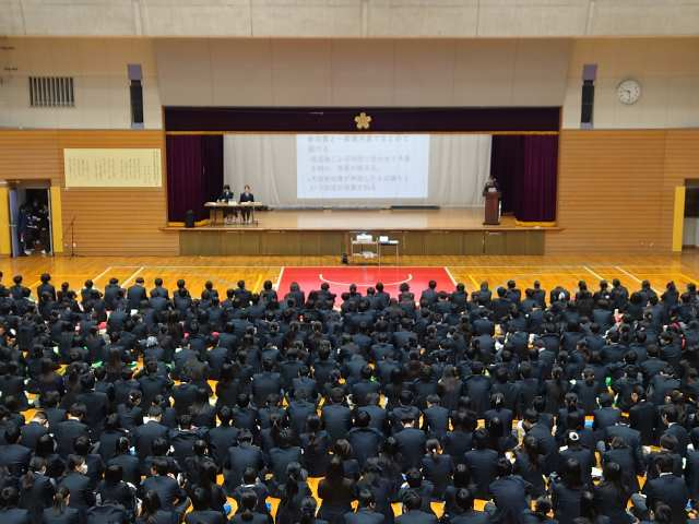 臨時生徒総会１.JPG