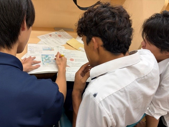 3人