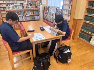 横からＭ