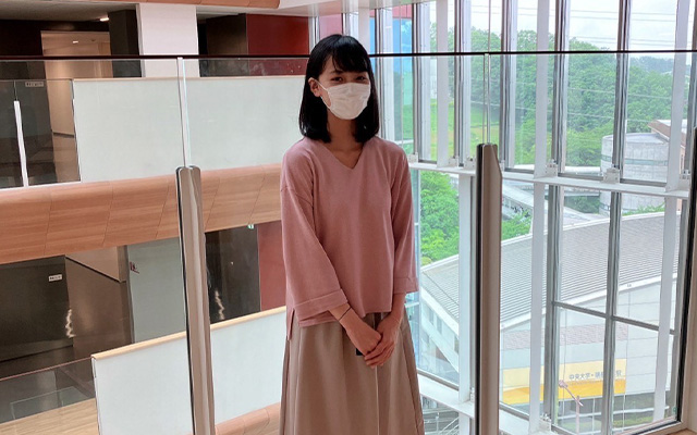 曽根梓さん顔写真