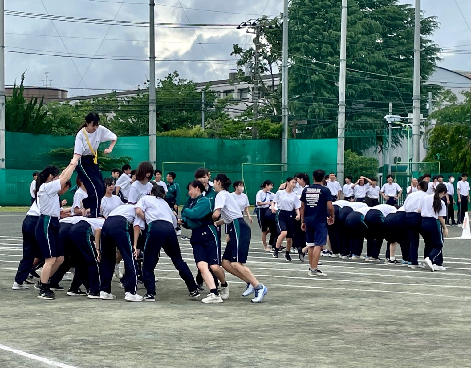 体育祭練習2年いかだ流し3