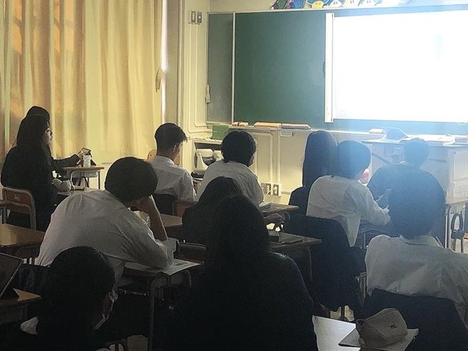 講演