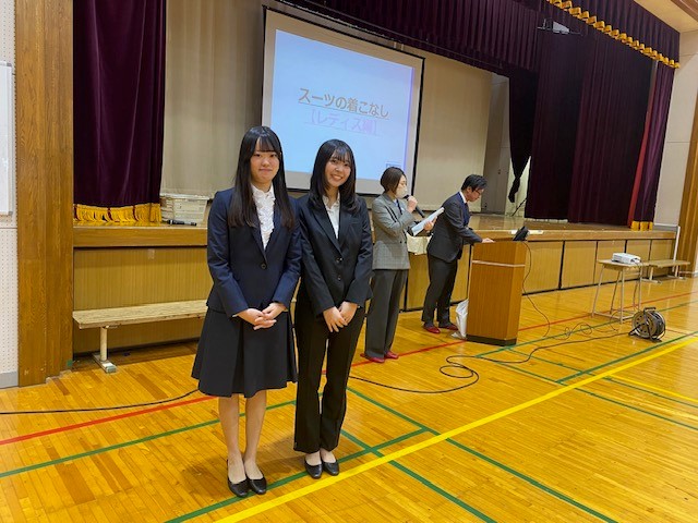 ３学年スーツ着こなしセミナー３