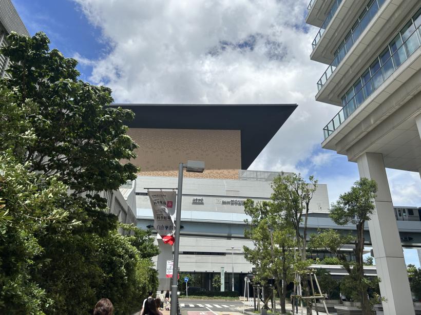 20250717_12限授業金56_芸術鑑賞教室_01横.JPG