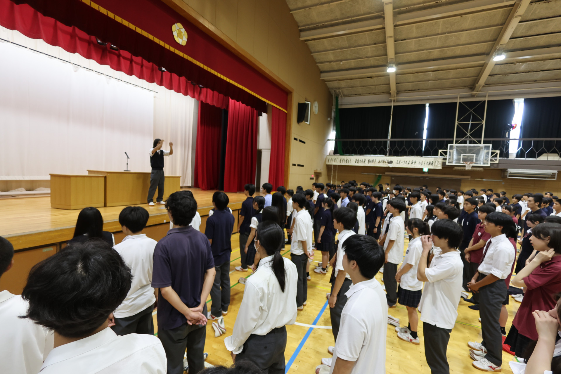 R8１学期終業式_2.JPG