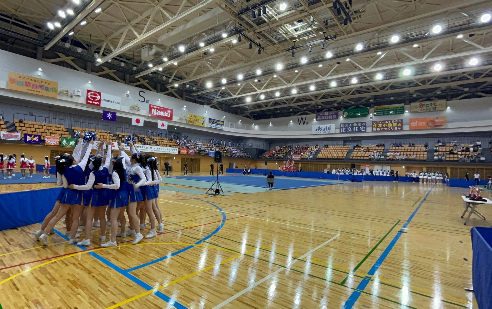 チア都大会写真2
