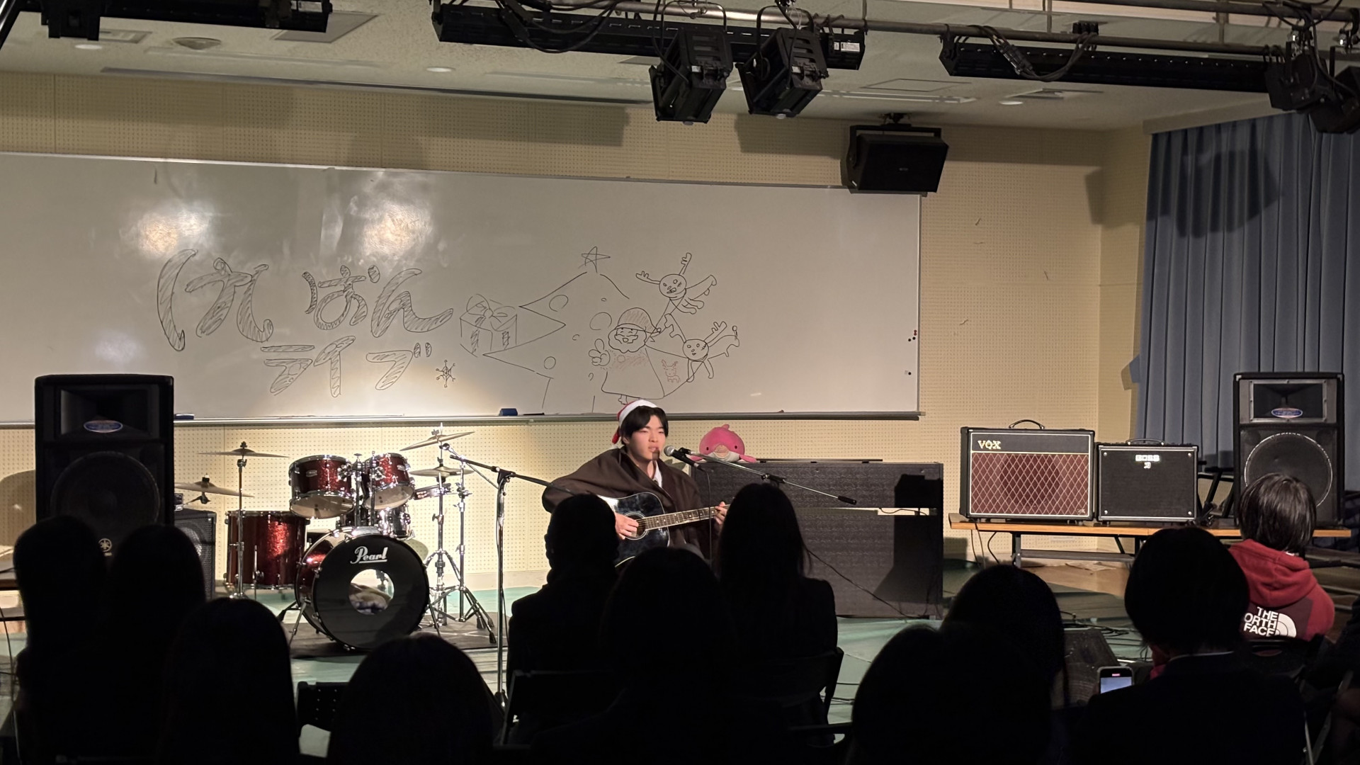 軽音楽部　クリスマスライブ　ふみ