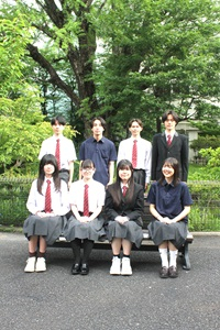 R8制服写真2.JPG