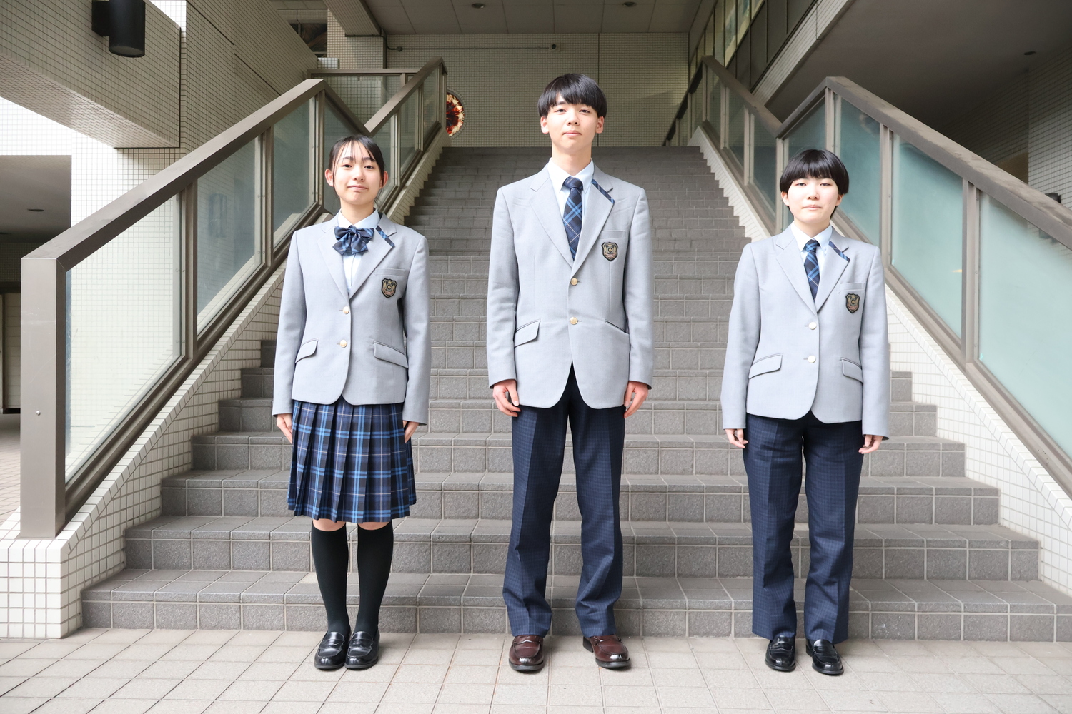 男女の冬服の写真