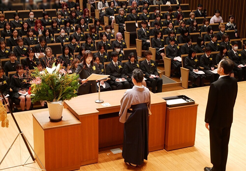 08卒業証書授与4.JPG