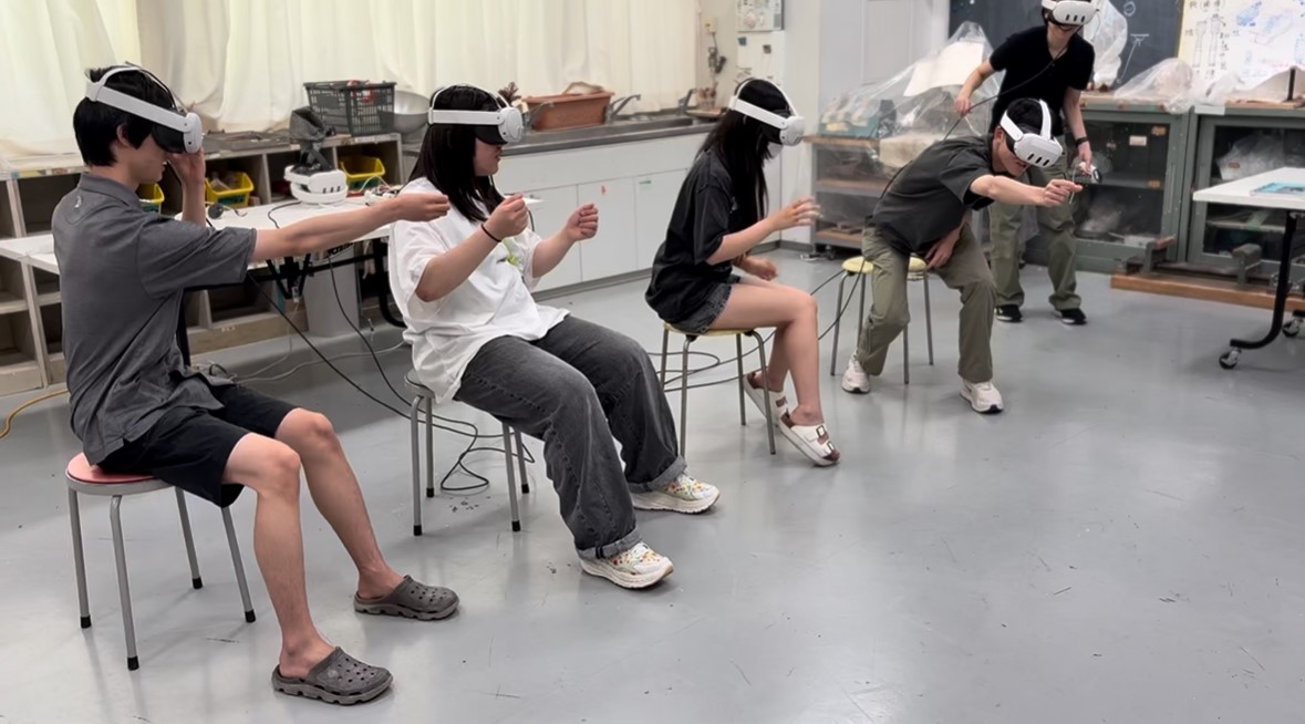 VR①