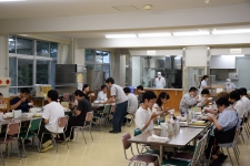 給食００１