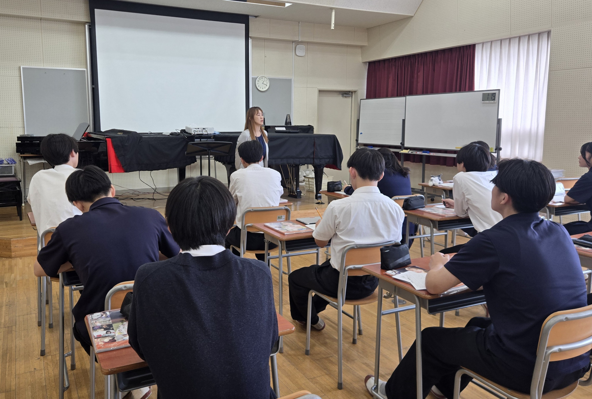 ⑧