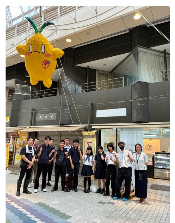 午後5時に学校を出発、