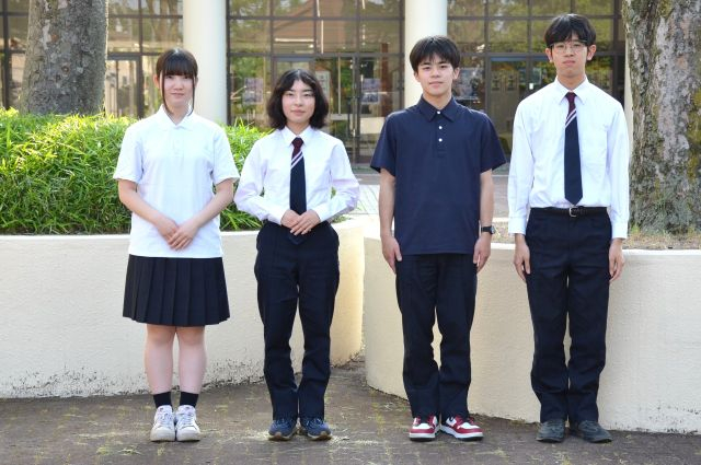男女の冬服の写真
