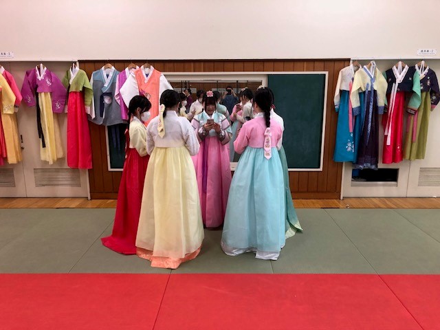 杉並総合高校　韓服体験