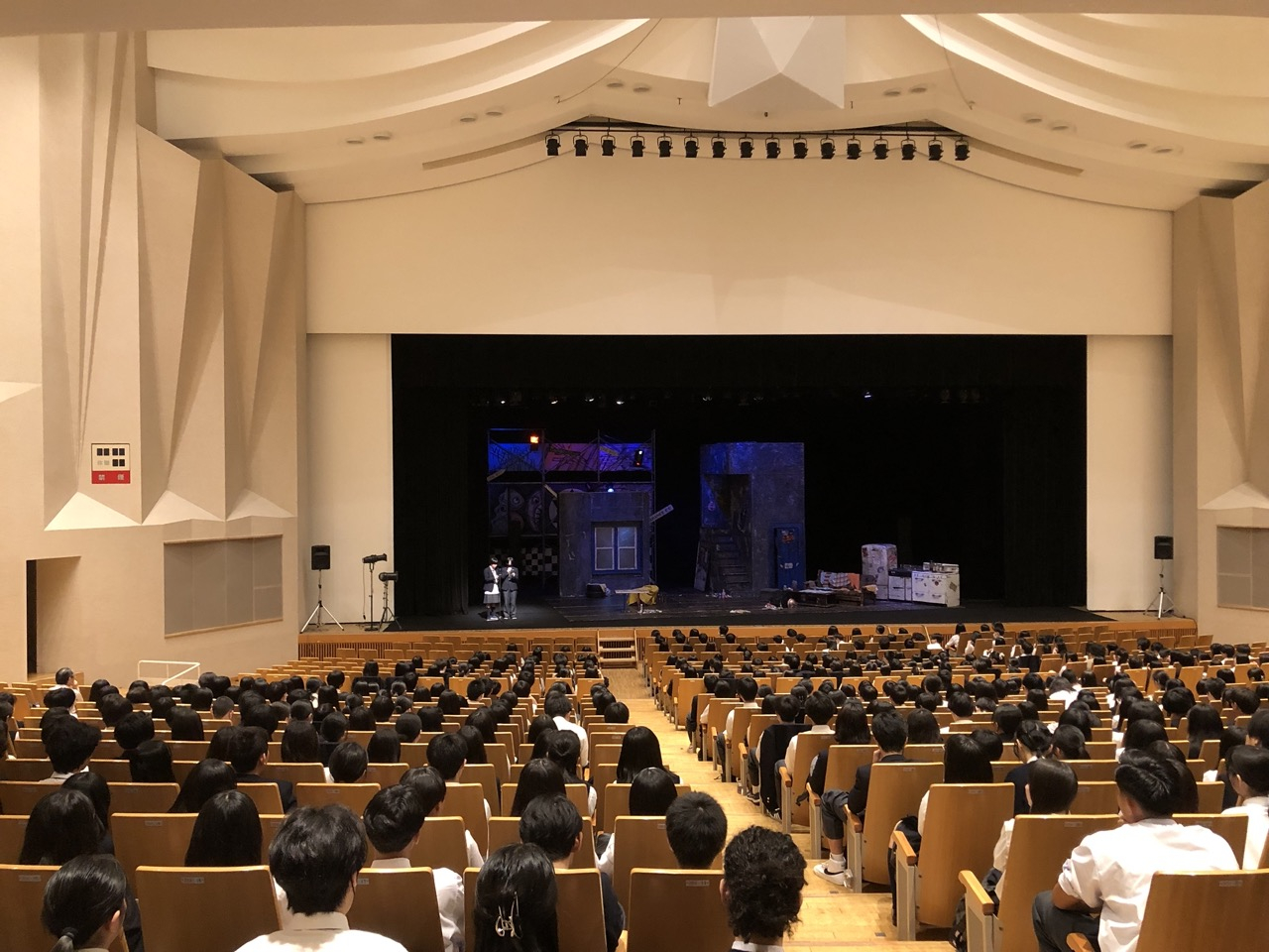 国際交流杉並総合高校　芸術鑑賞教室　劇団　風