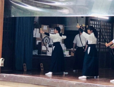 女子