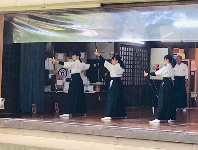 女子