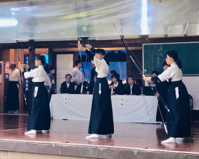 女子