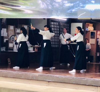 女子