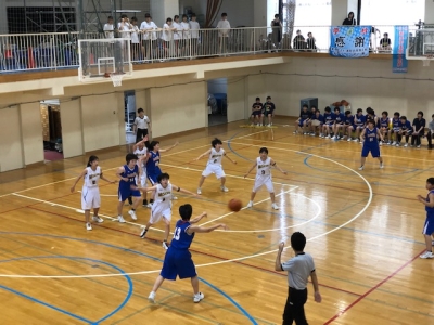 女バス