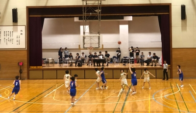 女バス