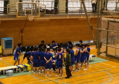 女バス