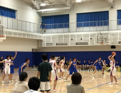 女バス