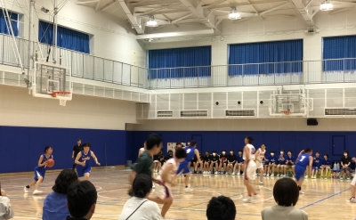 女バス