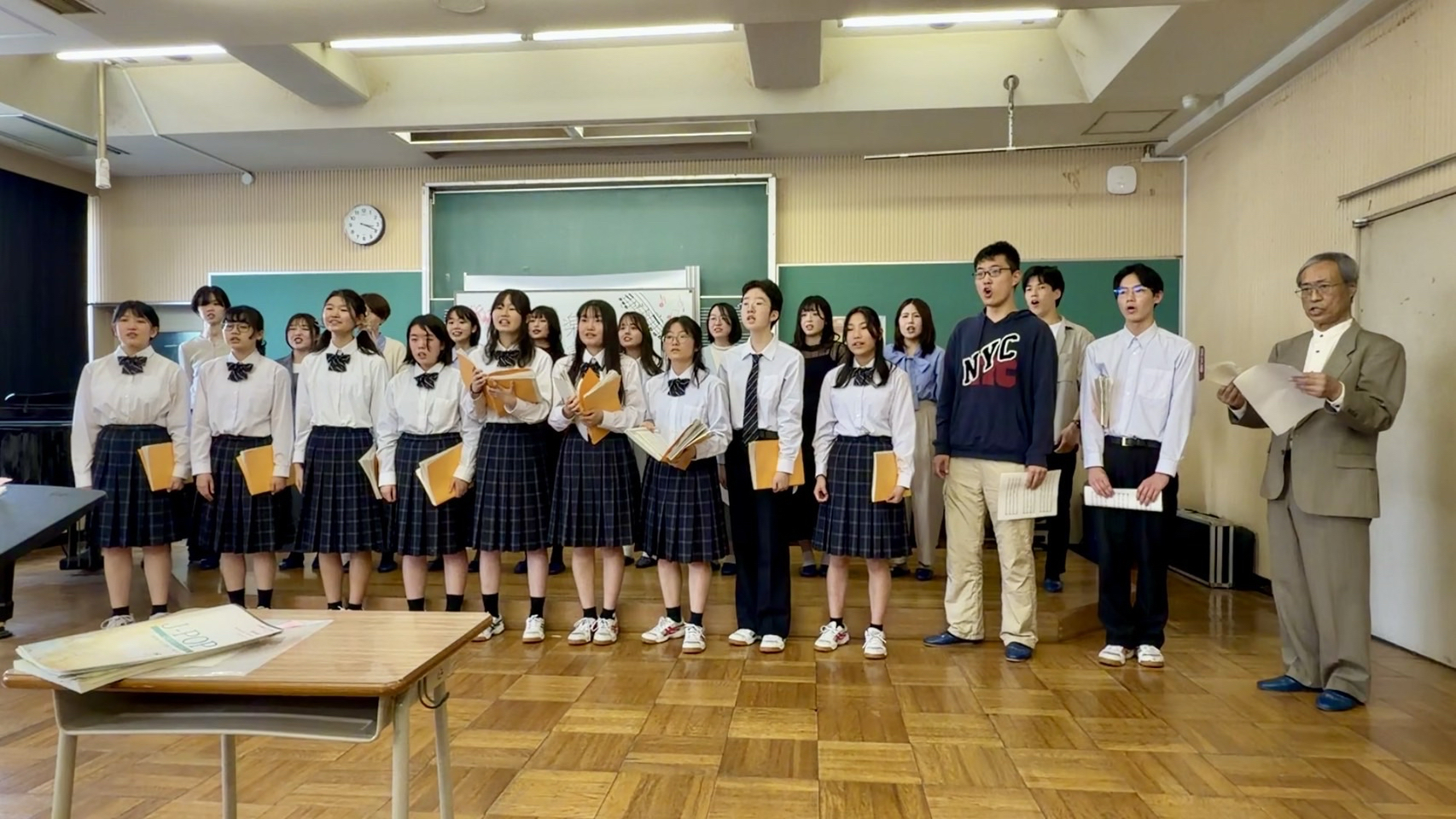 DB1E8FDC-1DFE-47CB-BB0E-87BB27CBE4DE