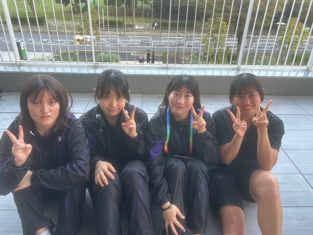 女子A