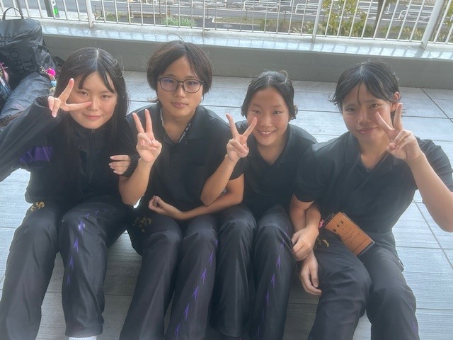 女子B