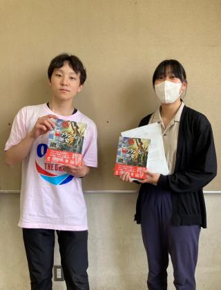 佐々木先生からいただいた御著書と共に