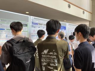 写真３「魚類学会の様子」