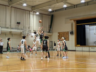 0528HPバスケ部写真