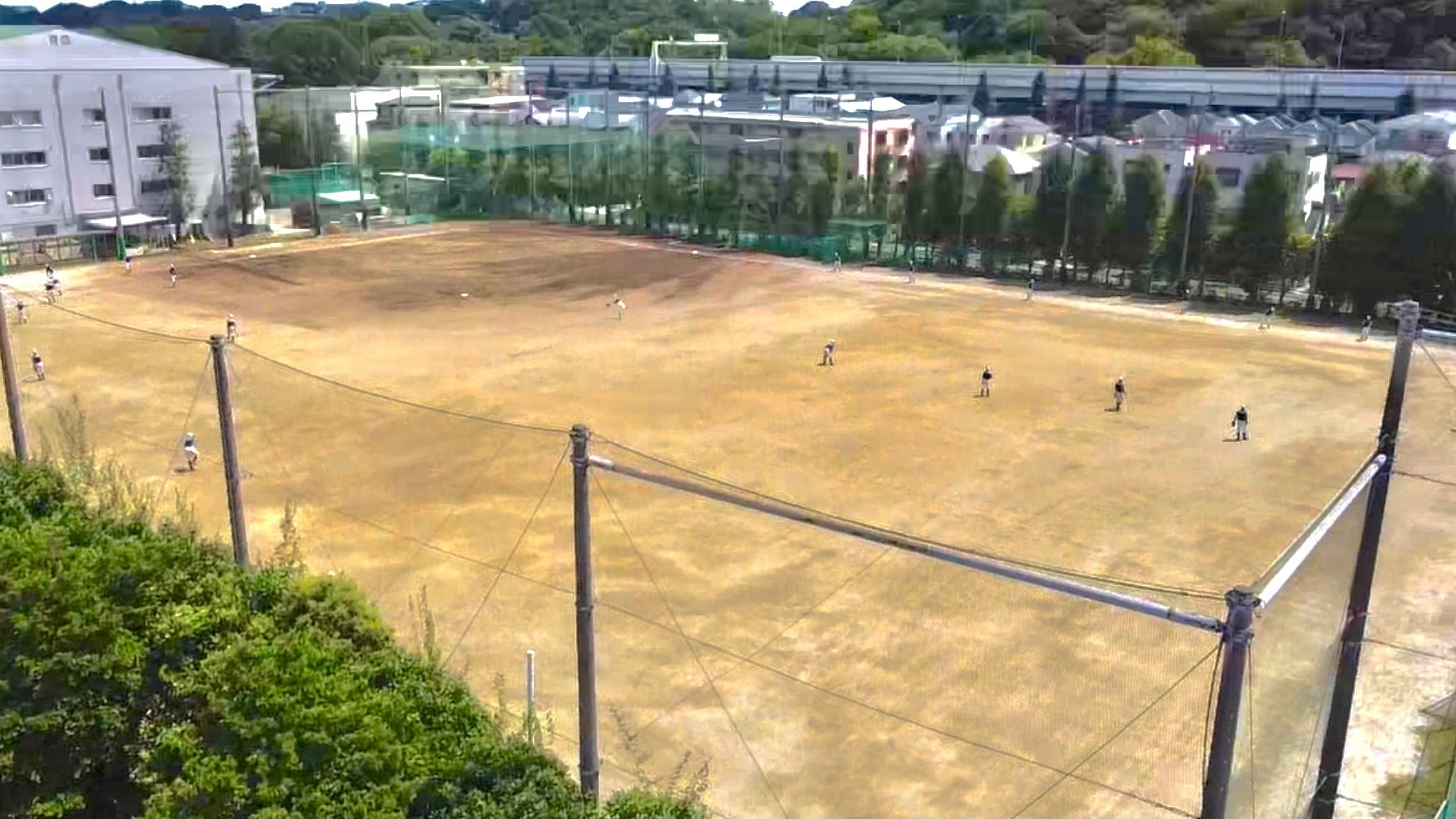 グラウンド