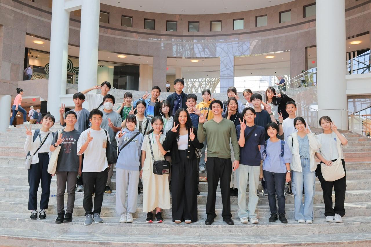 ３大学生との交流集合写真