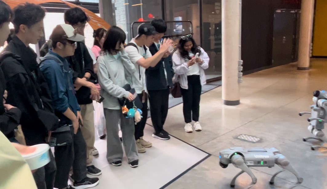 ロボット
