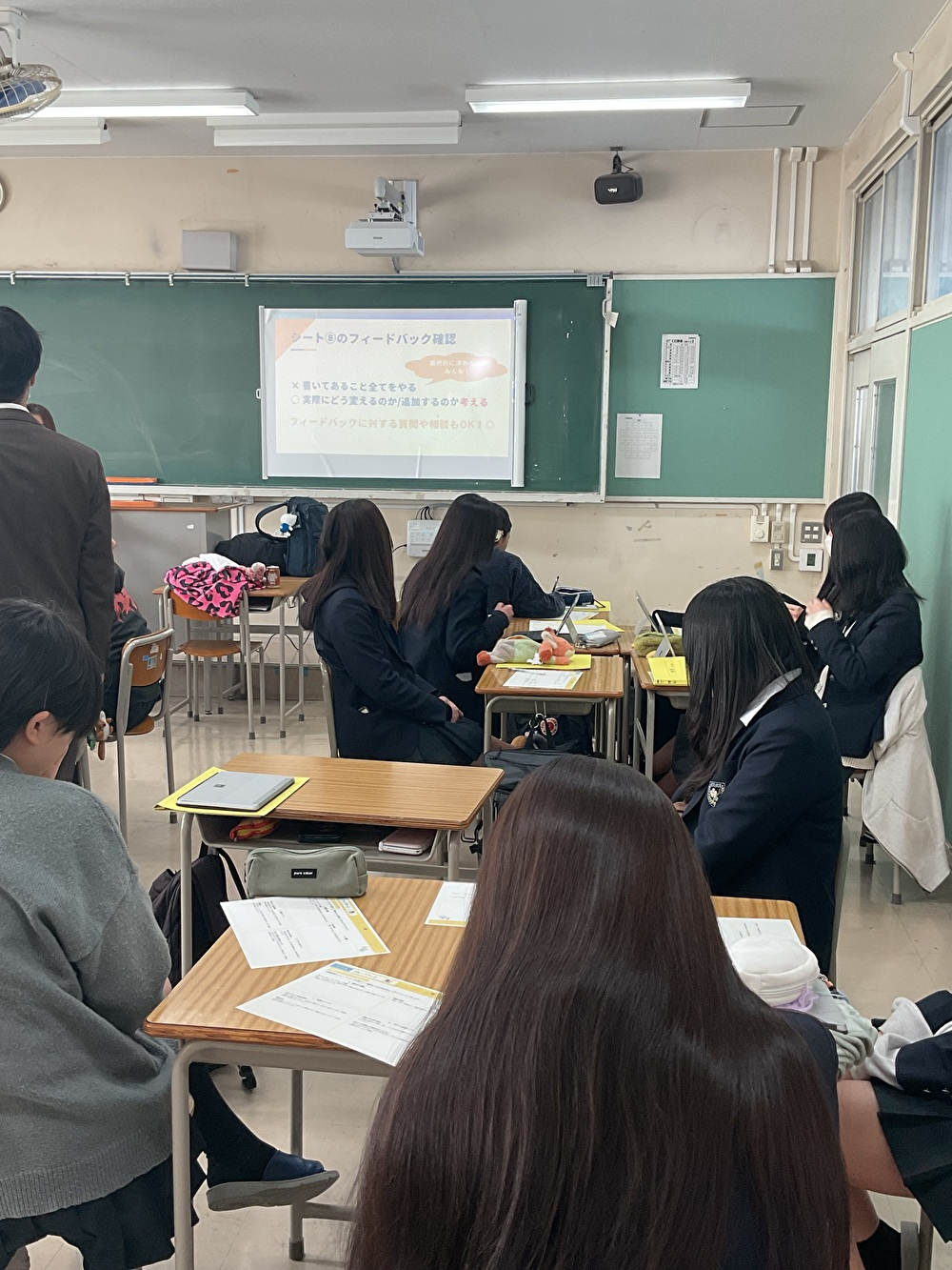 ２年探究　話を聞く様子_iOS