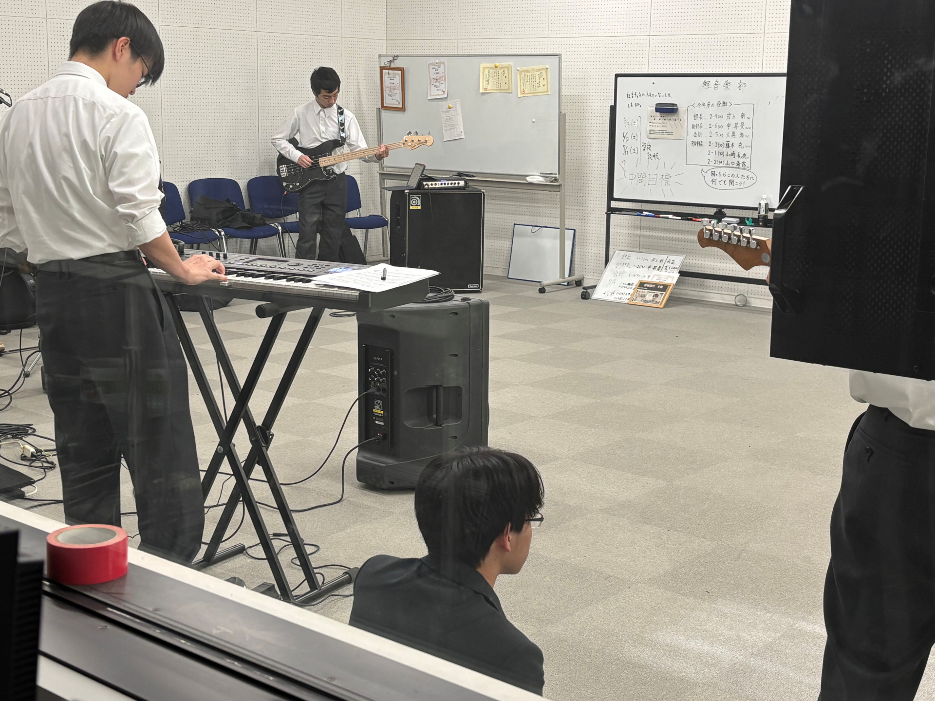 軽音部