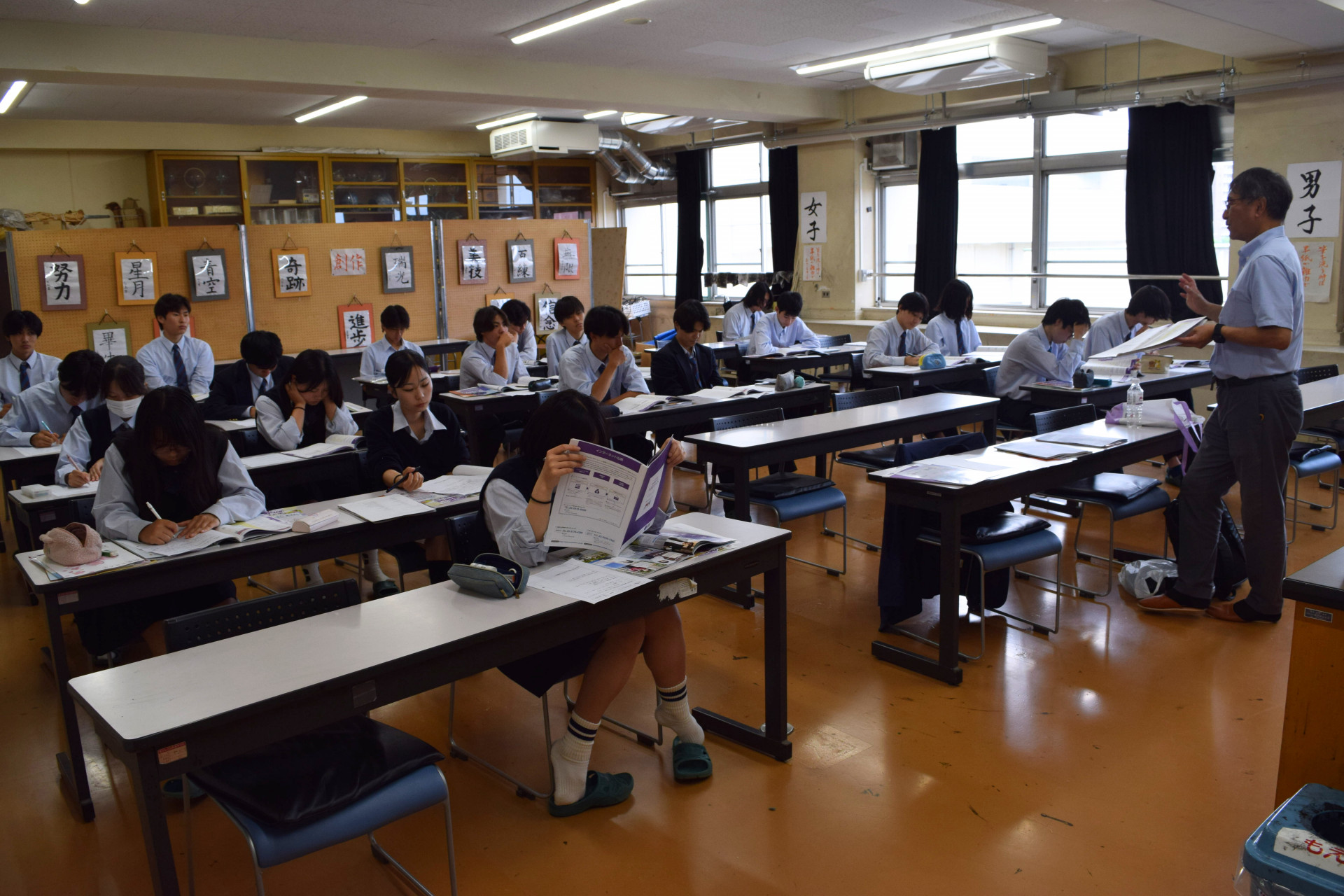 2b683770-23a2-44e0-97ab-a1b3e5aa45a5