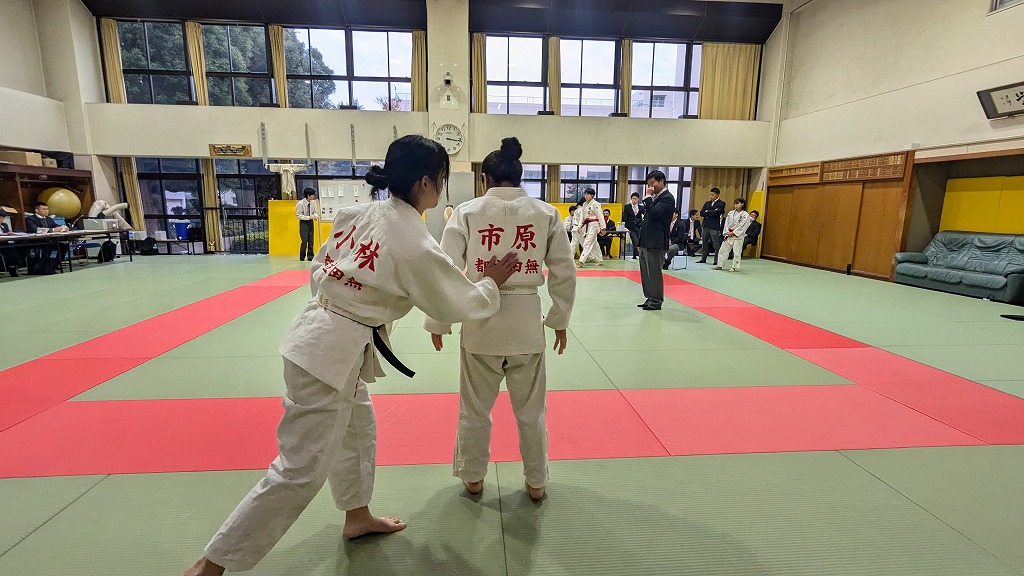PXL_20241116_061621556.RAW-01.COVER