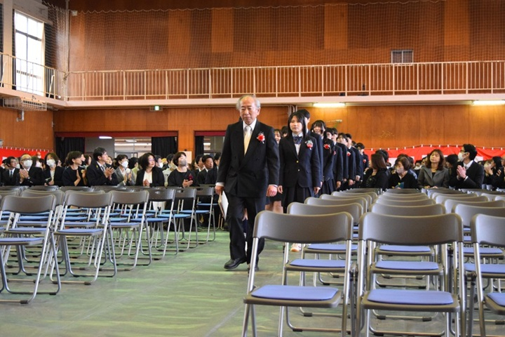 a80ad1ee-6c37-4390-983a-94f09ec32bfd