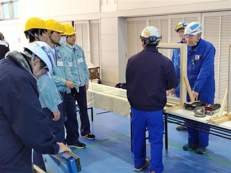 e641e165-7b03-42fd-8a05-3df8e364c9d0